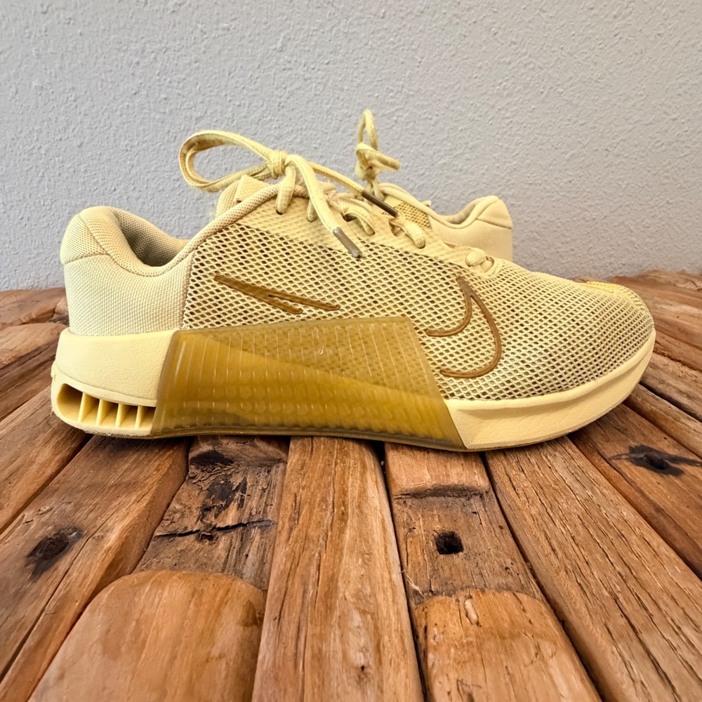 Nike Metcon 9 Citron Tint Wheat Gold Training Shoes DZ2617-700 Mens 10.5